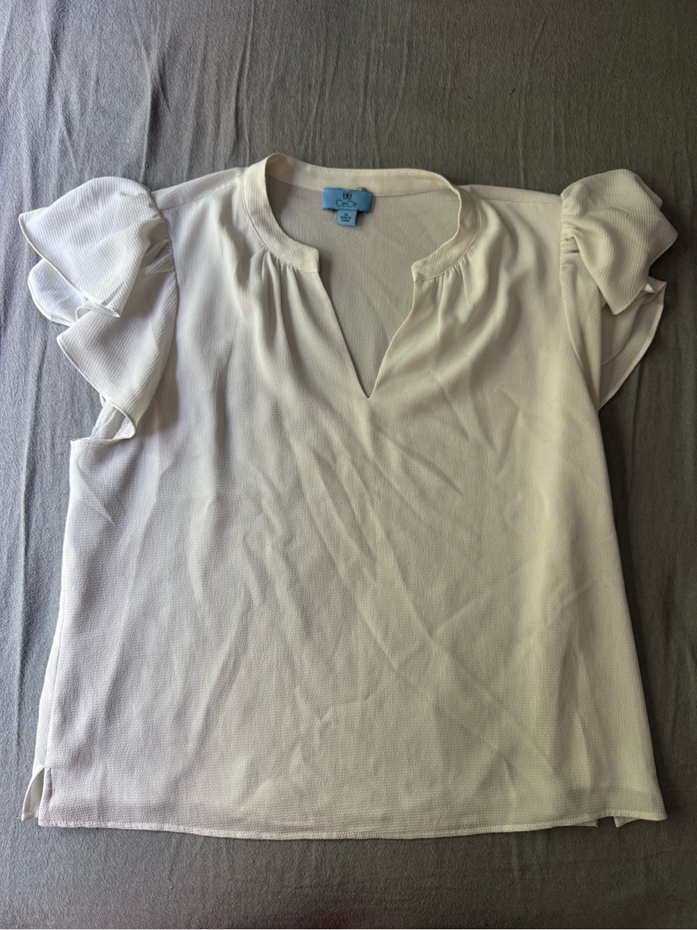CeCe Ivory Crepe Flutter Short Sleeve V-Neck Blouse Size XL